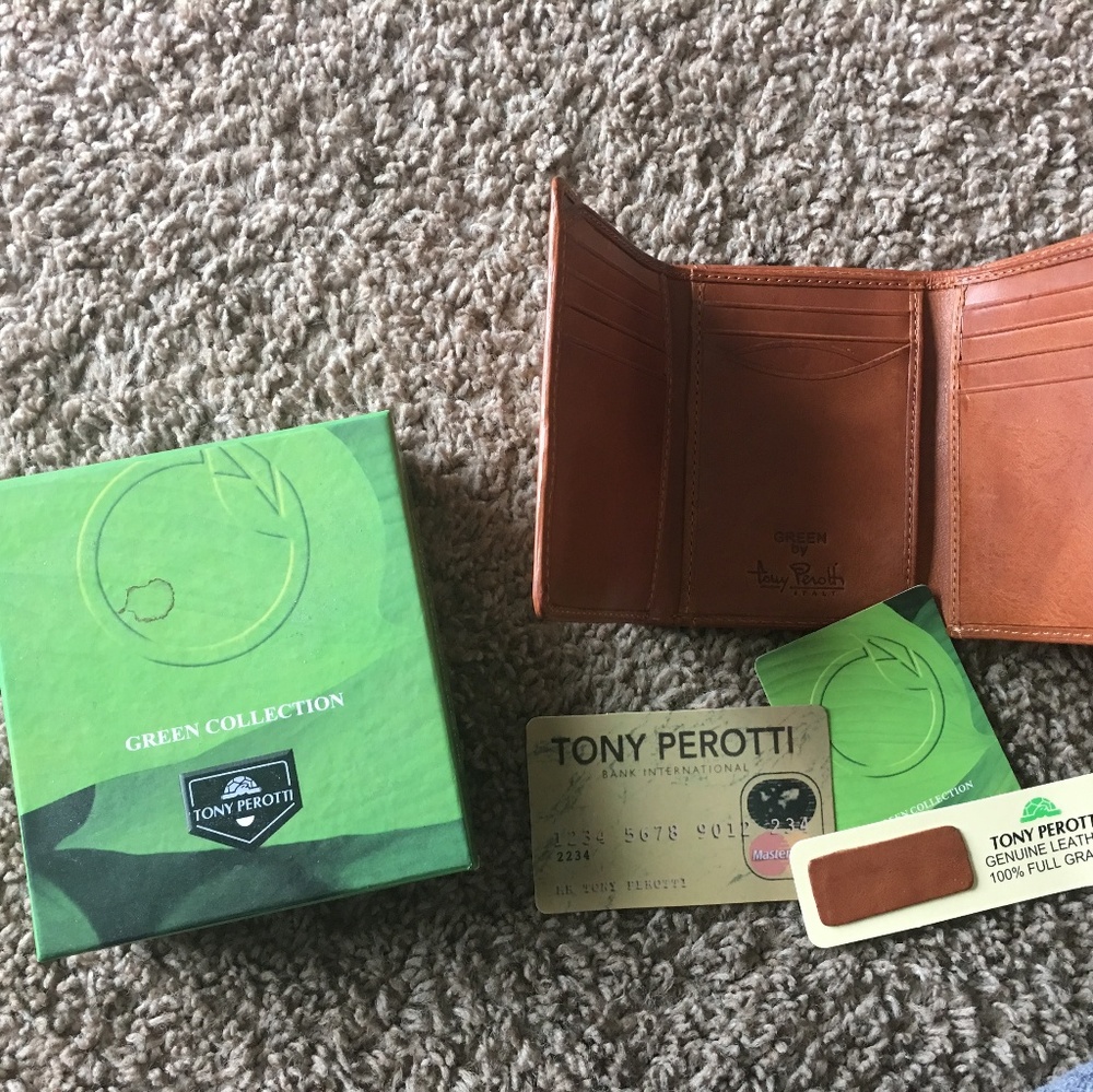 Tony Perotti Mens Wallet. Green Collection